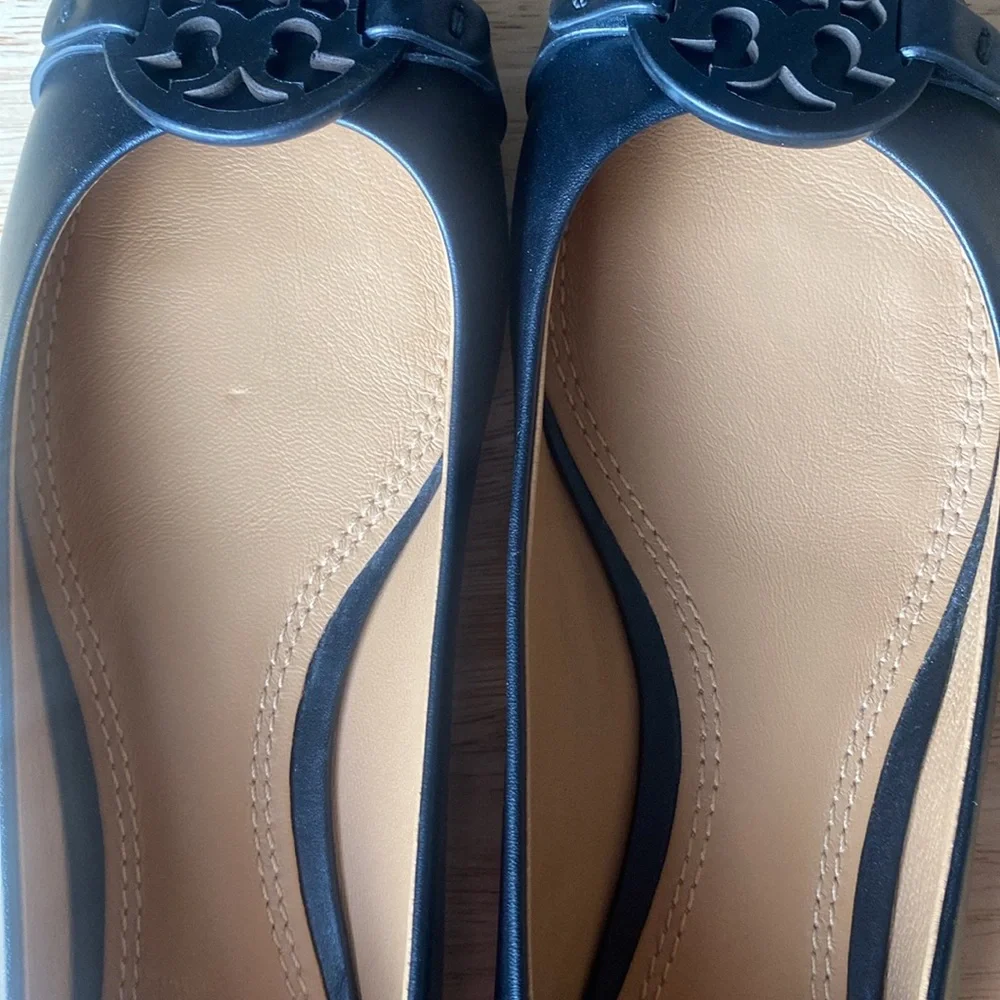 Tory Burch Women's Black Flats - Picture 5 of 12